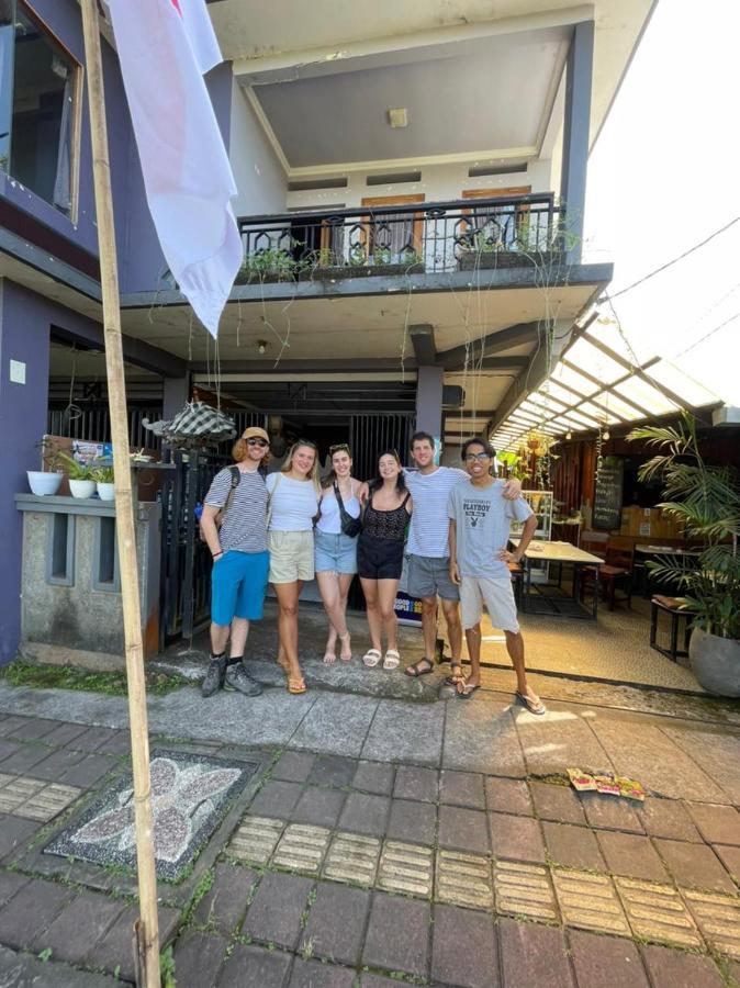 Dong Paloh Hostel Munduk エクステリア 写真